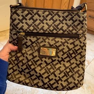 TOMMY SHOULDER PURSE